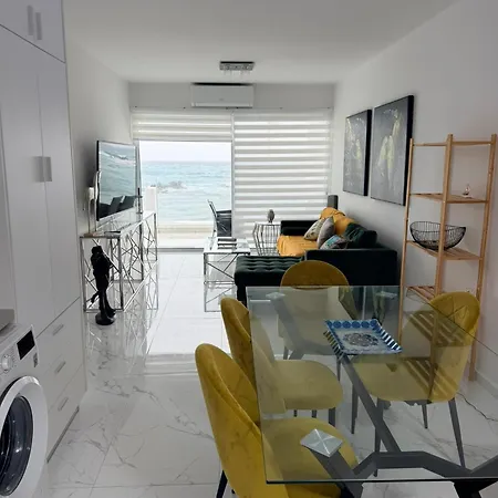 Apartament Infinite Sea View - Harbour Luxury 106 *