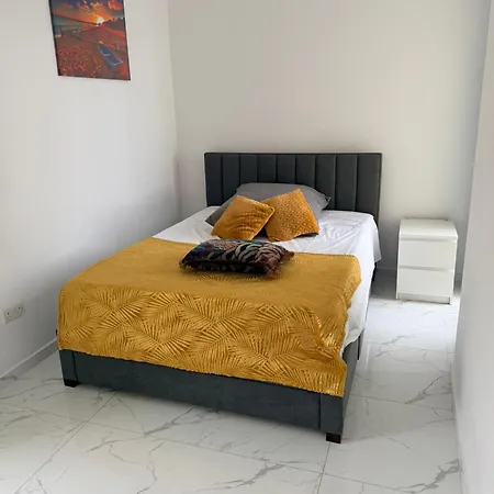 Apartament Infinite Sea View - Harbour Luxury 106 *