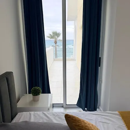 Lägenhet Infinite Sea View - Harbour Luxury 106 Paphos