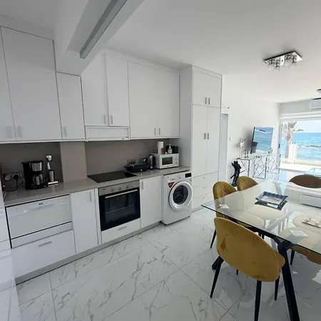 Infinite Sea View - Harbour Luxury 106 Apartament Pafos
