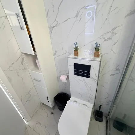 Apartament Infinite Sea View - Harbour Luxury 106 *