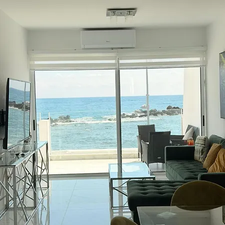 Infinite Sea View - Harbour Luxury 106 Apartament Pafos