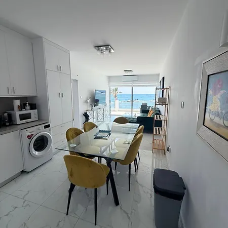 Infinite Sea View - Harbour Luxury 106 Apartament Pafos