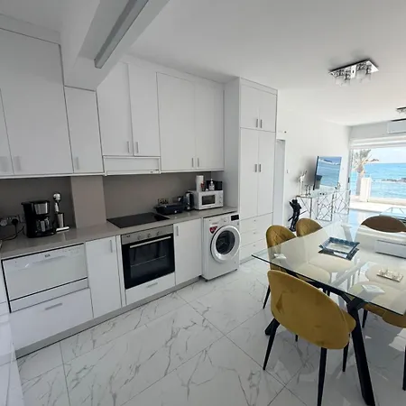 Infinite Sea View - Harbour Luxury 106 Apartament